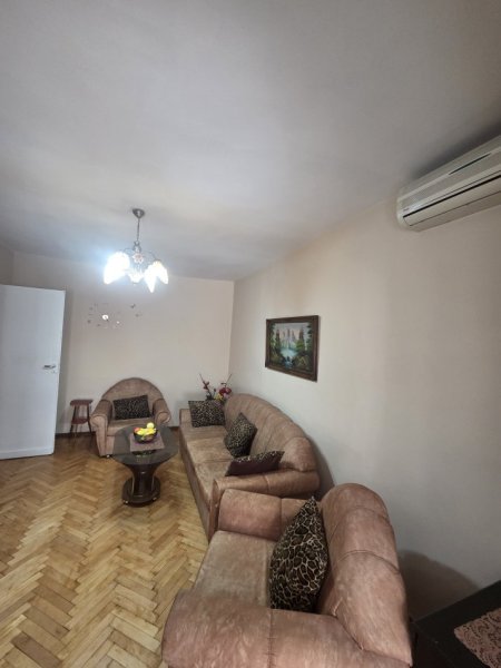 Tirane, jepet me qera apartament 2+1+Ballkon Kati 2, 70 m² 50.000 mij lek (Rruga Myslym Shyri)