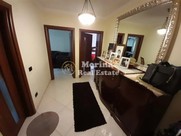Tirane, jepet me qera apartament 1+1 Kati 2, 60 m² 450 € (Vasil Shanto)