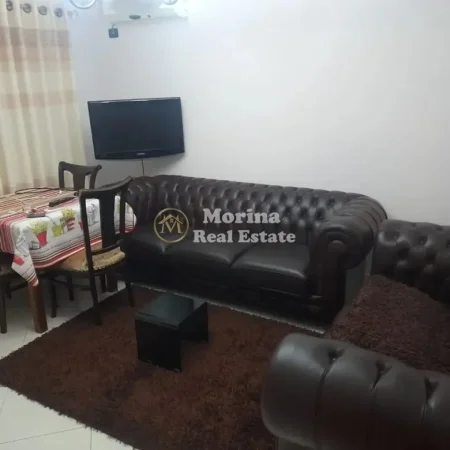 Tirane, jepet me qera apartament 1+1 Kati 2, 60 m² 450 € (Vasil Shanto)