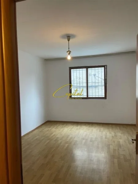 Tirane, shitet apartament 2+1 Kati 2, 77 m² 115.000 € (SHKOLLA E BASHKUAR)