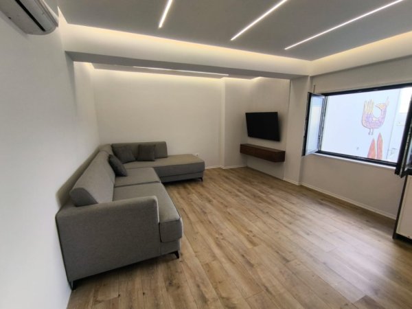 Tirane, jepet me qera apartament 1+1 Kati 4, 70 m² 600 € (Kodra e Diellit)