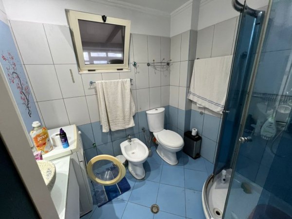 Durres, shitet apartament 1+1 Ballkon Kati 4, 103 m² 105.000 € (pavaresia plazh)