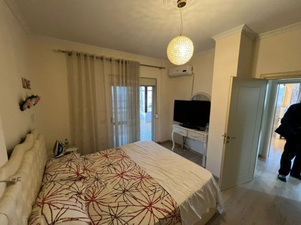 Durres, shitet apartament 1+1 Ballkon Kati 4, 103 m² 105.000 € (pavaresia plazh)