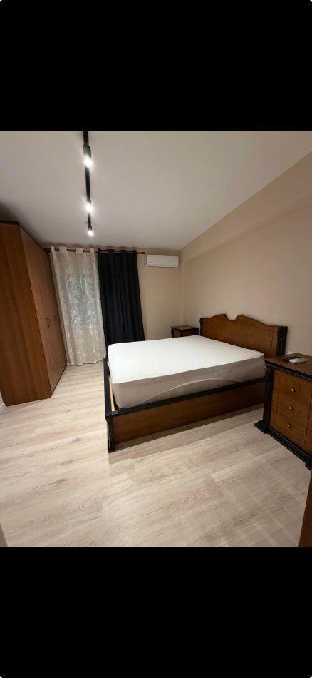 Tirane, jepet me qera apartament 2+1 Kati 1, 55 m² 550 € (Oxhaku)