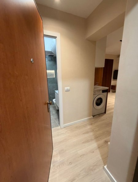 Tirane, jepet me qera apartament 2+1 Kati 1, 55 m² 550 € (Oxhaku)