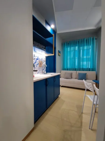 Tirane, jepet me qera apartament 1+1 Kati 1, 35 m² 600 € (blloku)