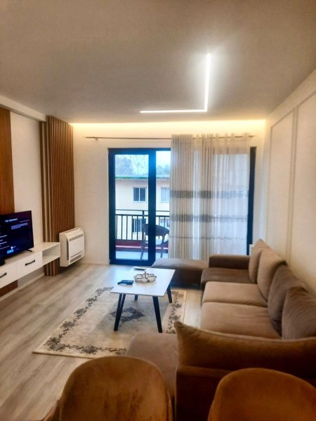 Tirane, jepet me qera apartament 2+1 Kati 3, 123 m² 750 € (Farmacia 10)
