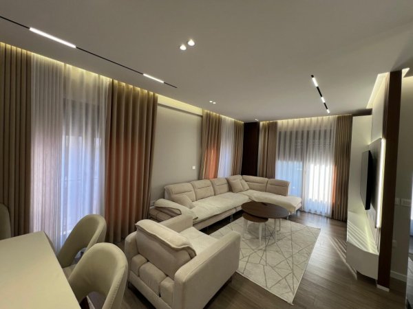 Tirane, jepet me qera apartament 2+1 Kati 3, 120 m² 900 € (Astri)