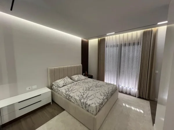 Tirane, jepet me qera apartament 2+1 Kati 3, 120 m² 900 € (Astri)