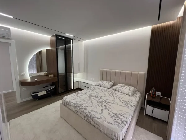 Tirane, jepet me qera apartament 2+1 Kati 3, 120 m² 900 € (Astri)