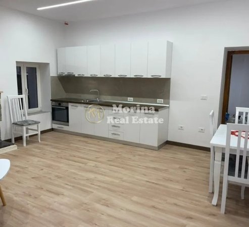 Tirane, jepet me qera apartament 2+1 Kati 2, 80 m² 350 € (Fresku)