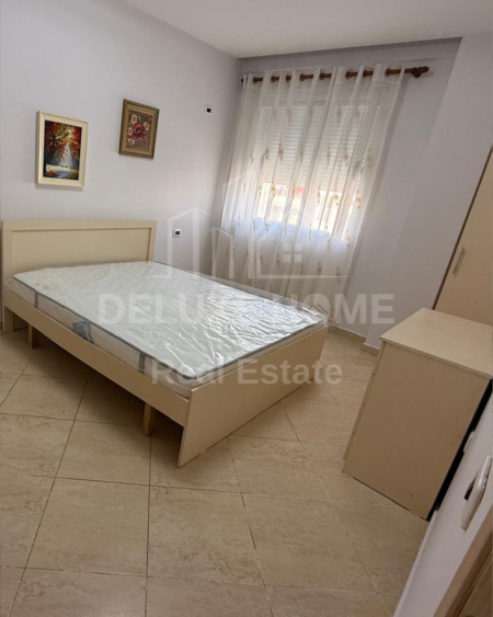 Tirane, jepet me qera apartament 1+1 Kati 7, 74 m² 430 € 