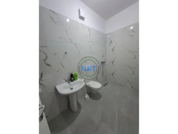 Durres, shitet apartament 1+1+Ballkon Kati 1, 51 m²