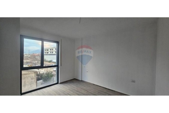 Tirane, shitet apartament 1+1 Kati 1, 65 m² 120.000 € (Tirana Entry, Tiranë(ID: 530551001-312)