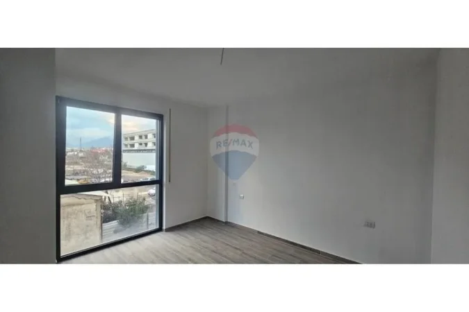 Tirane, shitet apartament 1+1 Kati 1, 65 m² 120.000 € (Tirana Entry, Tiranë(ID: 530551001-312)
