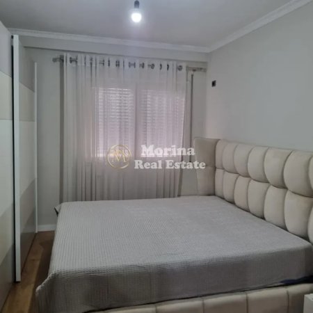 Tirane, jepet me qera apartament 1+1+Ballkon Kati 1, 65 m² 400 € (Fresku)