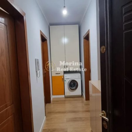Tirane, jepet me qera apartament 1+1+Ballkon Kati 1, 65 m² 400 € (Fresku)