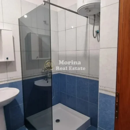 Tirane, jepet me qera apartament 1+1+Ballkon Kati 1, 65 m² 400 € (Fresku)