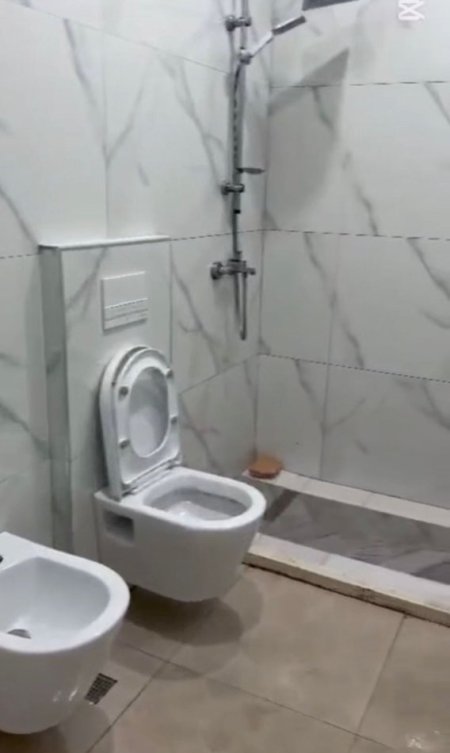 Tirane, jepet me qera apartament 1+1 Kati 1, 70 m² 400 € 