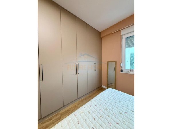 Tirane, shitet apartament 2+1 Kati 3, 106 m² 310.000 € (RRUGA E BARRIKADAVE)