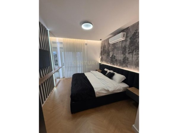 Tirane, jepet me qera apartament 1+1+Ballkon Kati 2, 65 m² 1.000 € 