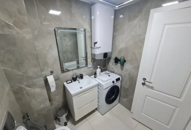 Tirane, jepet me qera apartament 2+1 Kati 5, 105 m² 1.300 € (QENDER)