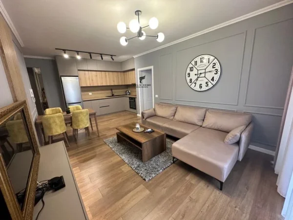 Tirane, jepet me qera apartament 2+1 , 80 m² 1.300 € (ASTIR)