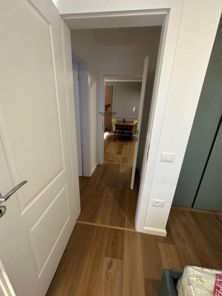 Tirane, jepet me qera apartament 2+1 , 80 m² 1.300 € (ASTIR)