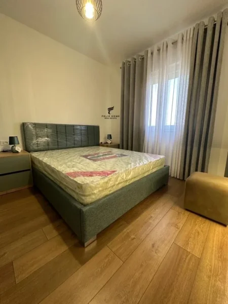 Tirane, jepet me qera apartament 2+1 , 80 m² 1.300 € (ASTIR)