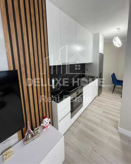 Tirane, jepet me qera apartament 1+1 Kati 4, 75 m² 900 € (Rr. Kosovarve)