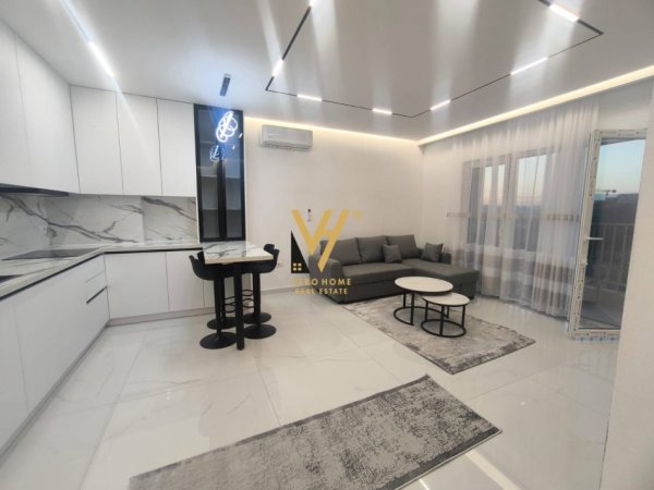 Tirane, jepet me qera apartament 1+1+Ballkon Kati 10, 65 m² 700 € (ZOGU I ZI)