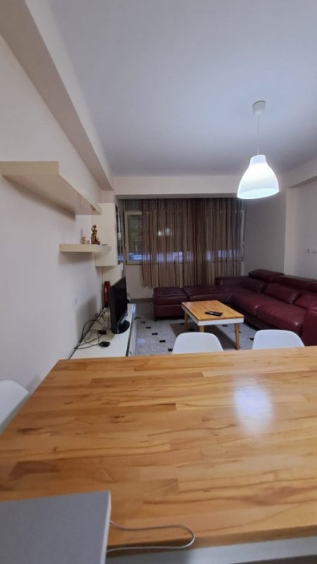Tirane, shitet apartament 2+1+Aneks+Ballkon Kati 4, 81 m² 165.000 € 