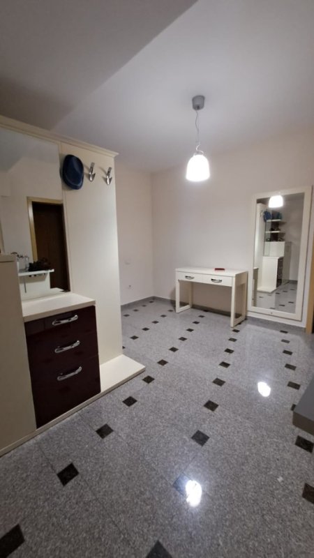 Tirane, shitet apartament 2+1+Aneks+Ballkon Kati 4, 81 m² 165.000 € 