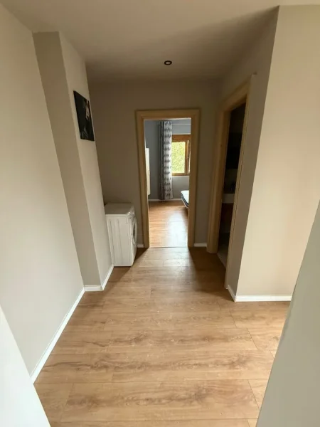 Tirane, jepet me qera apartament 1+1 Kati 2, 60 m² 350 € (babrru)