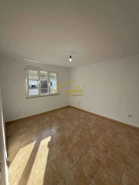 Tirane, shitet apartament 1+1 Kati 5, 62 m² 130.000 € (21 DHJETORI)