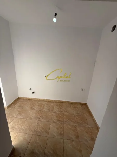 Tirane, shitet apartament 1+1 Kati 5, 62 m² 130.000 € (21 DHJETORI)