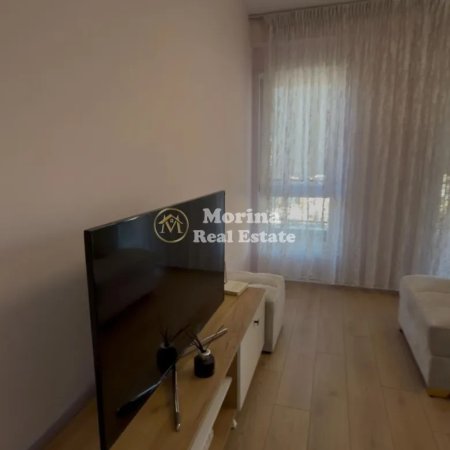 Tirane, jepet me qera apartament 1+1 Kati 3, 55 m² 550 € (Rruga 5 Maji)