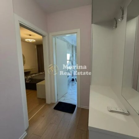 Tirane, jepet me qera apartament 1+1 Kati 3, 55 m² 550 € (Rruga 5 Maji)