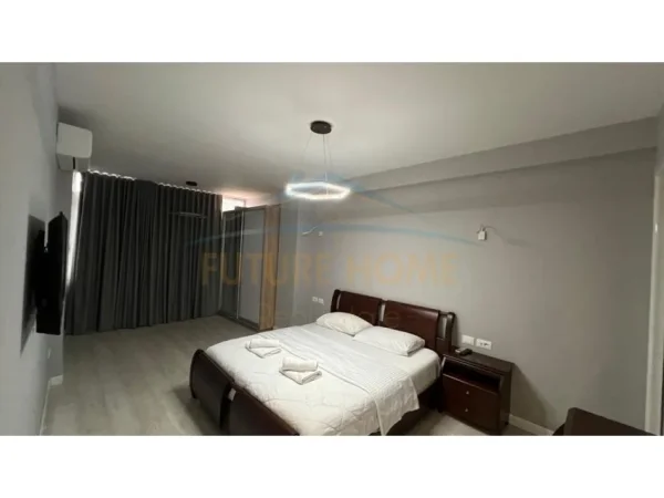 Tirane, shitet apartament 2+1 Kati 1, 112 m² 250.000 € (Rruga e Barrikadave)