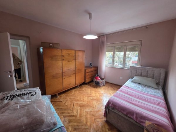 Tirane, jepet me qera apartament 1+1 , 67 m² 590 € (myslym shyri)