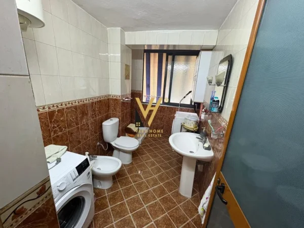 Tirane, shitet apartament 3+1+Ballkon Kati 4, 82 m² 160.000 € (RRUGA BARDHYL)