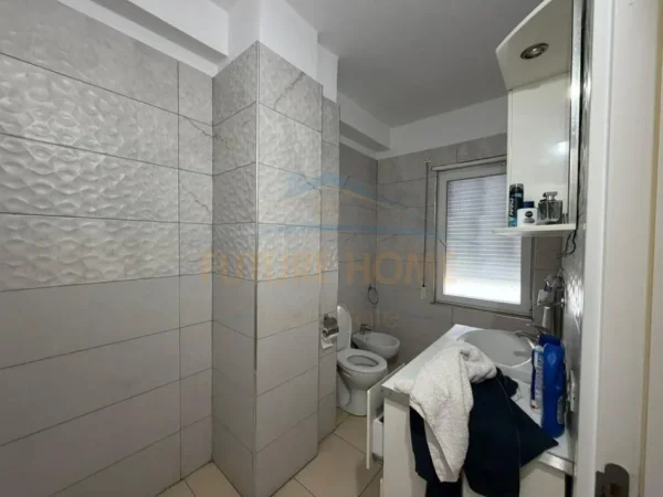Durres, shitet apartament 3+1+Ballkon Kati 5, 139 m² 320.000 € (Vollga)