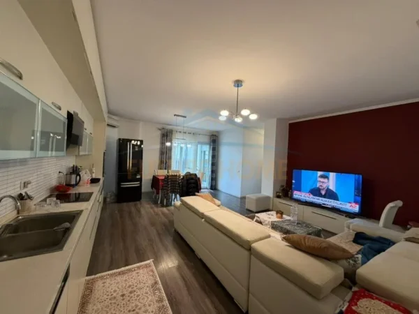 Durres, shitet apartament 3+1+Ballkon Kati 5, 139 m² 320.000 € (Vollga)