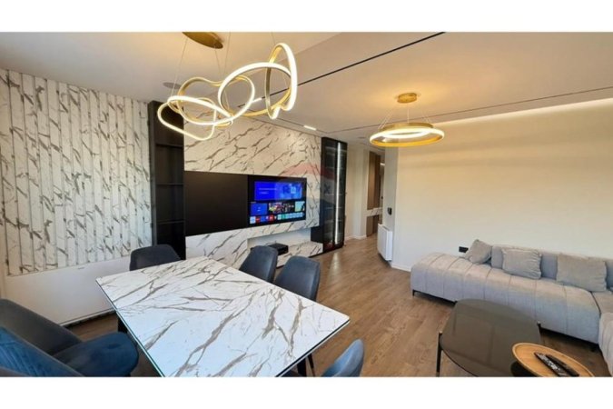 Tirane, jepet me qera apartament 2+1+Ballkon Kati 5, 86 m² 1.200 € 