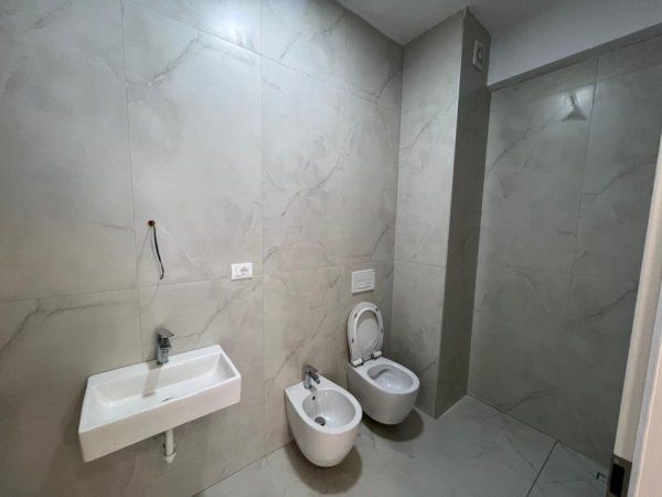 Tirane, shitet apartament 1+1 Kati 2, 53 m² 88.000 € 
