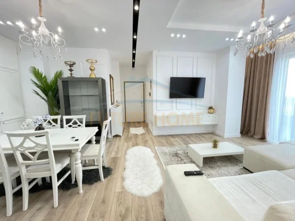 Tirane, jepet me qera apartament 2+1 Kati 8, 119 m² 2.100 € (Air Albania)