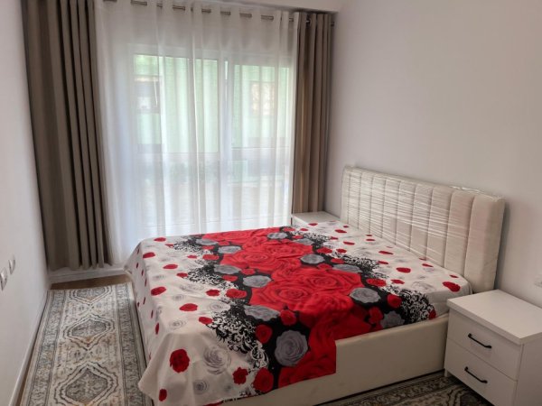 Tirane, jepet me qera apartament 1+1 Kati 2, 61 m² 450 € (ALI DEMI)