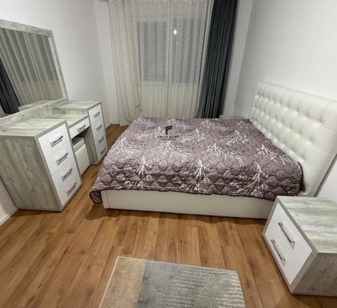 Tirane, jepet me qera apartament 1+1 Kati 2, 64 m² 550 € (ASTIR)