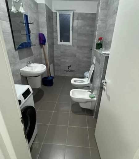Tirane, jepet me qera apartament 1+1 Kati 2, 64 m² 550 € (ASTIR)