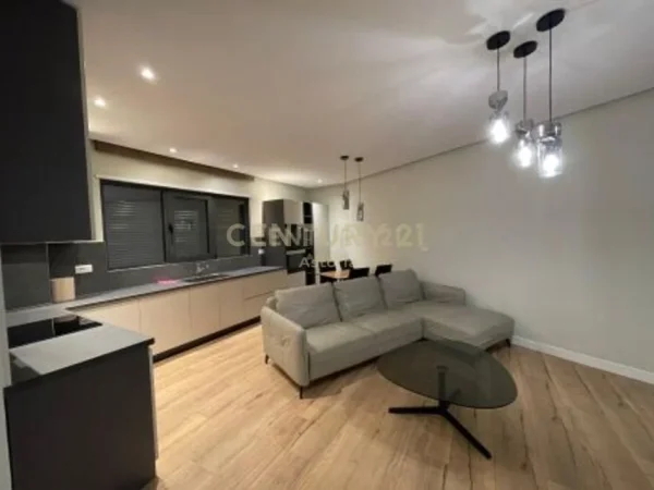 Tirane, jepet me qera apartament 1+1 Kati 5, 74 m² 550 € 